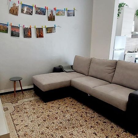 Ca' Mariuccia. Appartamento A Un Passo Dal Mare Savona Exterior foto