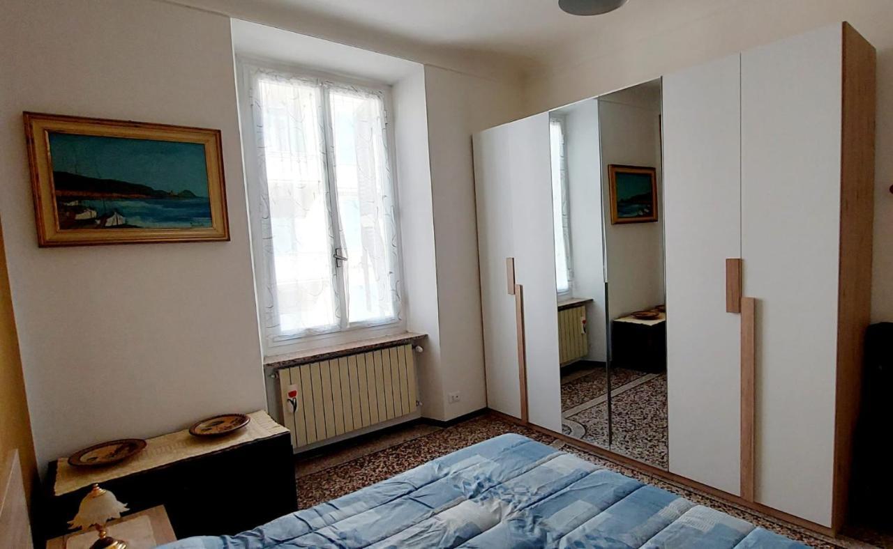 Ca' Mariuccia. Appartamento A Un Passo Dal Mare Savona Exterior foto